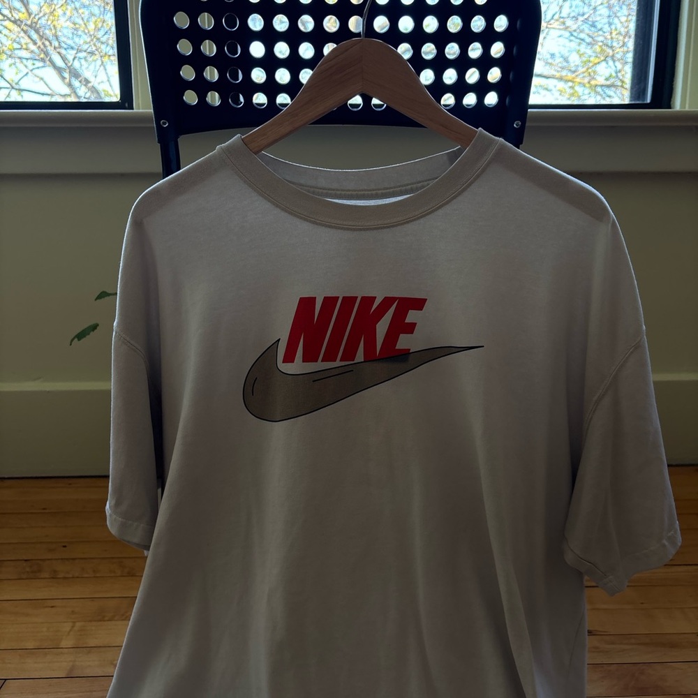 Nike White Short Sleeve Tee Iconic Design